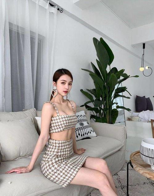 网红大胸辣妈,大胸辣妈的时尚魅力与育儿智慧